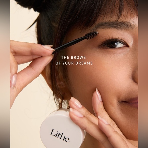 New LITHE BEAUTY UHD Brow Sculpt Clear Brow shaping wax with sculpting brush - Picture 2 of 10